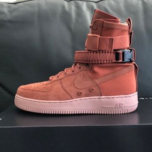 Women’s Nike Air Force SF 1